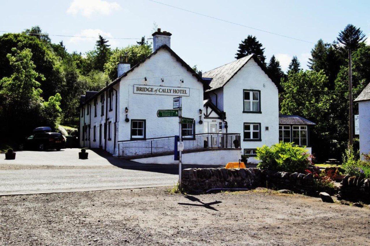 Bridge Of Cally Hotel Exteriör bild