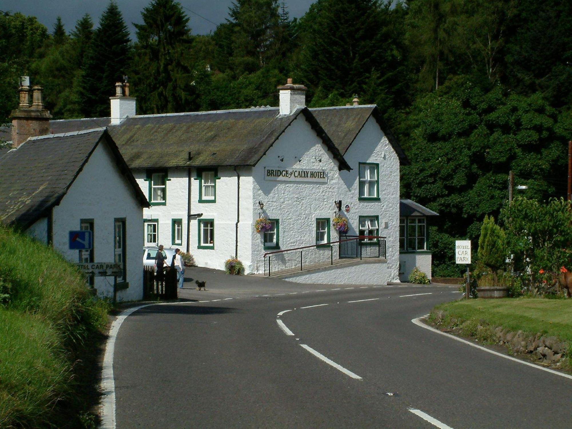 Bridge Of Cally Hotel Exteriör bild